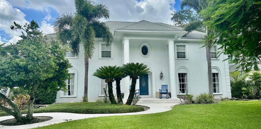 Villa ou maison à Tampa, Floride 4 chambres, 395.39 m2 № 1879141