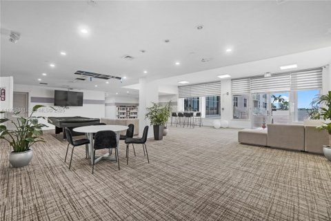 Condominio en venta en Bay Harbor Islands, Florida, 1 dormitorio, 88.26 m2 № 1993545 - foto 20