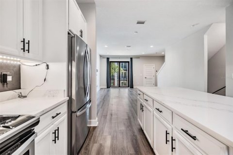 Townhouse in Tampa, Florida 3 bedrooms, 165.18 sq.m. № 2218711 - photo 9