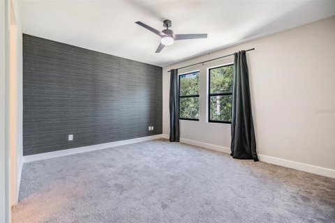 Townhouse in Tampa, Florida 3 bedrooms, 165.18 sq.m. № 2218711 - photo 17
