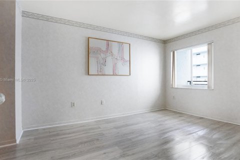 Condominio en venta en Miami Beach, Florida, 1 dormitorio, 61.32 m2 № 1828755 - foto 6