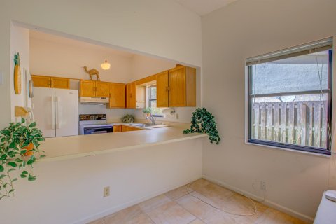 Touwnhouse à vendre à Palm Beach Gardens, Floride: 2 chambres, 134.52 m2 № 2409060 - photo 11