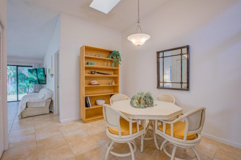 Touwnhouse à vendre à Palm Beach Gardens, Floride: 2 chambres, 134.52 m2 № 2409060 - photo 14
