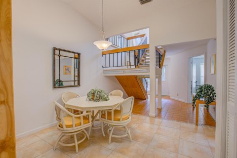 Touwnhouse à vendre à Palm Beach Gardens, Floride: 2 chambres, 134.52 m2 № 2409060 - photo 13