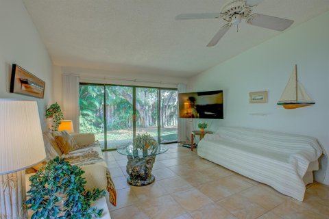 Touwnhouse à vendre à Palm Beach Gardens, Floride: 2 chambres, 134.52 m2 № 2409060 - photo 3