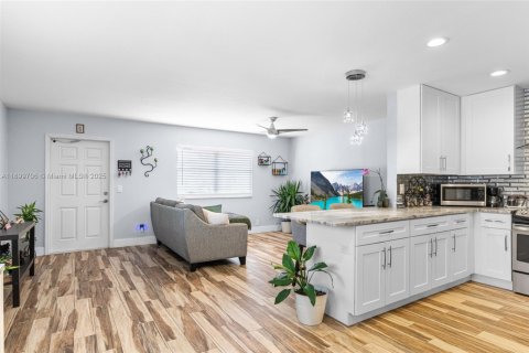 Condominio en venta en Delray Beach, Florida, 1 dormitorio, 66.89 m2 № 1950756 - foto 12
