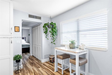 Condominio en venta en Delray Beach, Florida, 1 dormitorio, 66.89 m2 № 1950756 - foto 11