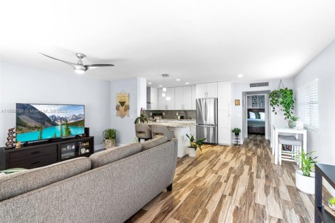 Condominio en venta en Delray Beach, Florida, 1 dormitorio, 66.89 m2 № 1950756 - foto 4