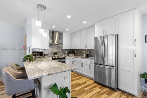 Condominio en venta en Delray Beach, Florida, 1 dormitorio, 66.89 m2 № 1950756 - foto 9