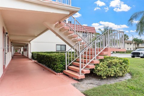 Condominio en venta en Delray Beach, Florida, 1 dormitorio, 66.89 m2 № 1950756 - foto 2