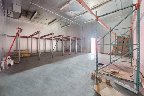 Propiedad comercial en venta en Miami, Florida № 932604 - foto 1