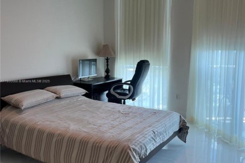 Condominio en alquiler en Sunny Isles Beach, Florida, 3 dormitorios, 257.8 m2 № 1952048 - foto 7