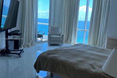 Condominio en alquiler en Sunny Isles Beach, Florida, 3 dormitorios, 257.8 m2 № 1952048 - foto 6