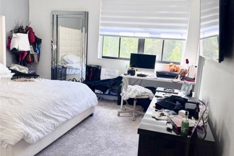 Adosado en alquiler en Doral, Florida, 4 dormitorios, 201.6 m2 № 1944611 - foto 17