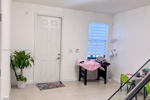 Adosado en alquiler en Doral, Florida, 4 dormitorios, 201.6 m2 № 1944611 - foto 14