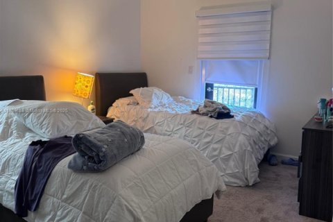 Adosado en alquiler en Doral, Florida, 4 dormitorios, 201.6 m2 № 1944611 - foto 21