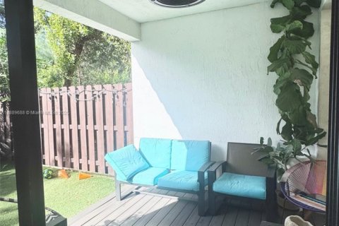 Adosado en alquiler en Doral, Florida, 4 dormitorios, 201.6 m2 № 1944611 - foto 7