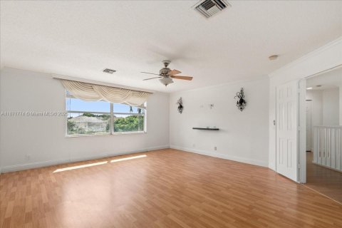 Casa en venta en Coral Springs, Florida, 4 dormitorios, 303.98 m2 № 1896029 - foto 21