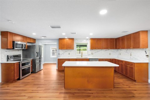 House in Land O' Lakes, Florida 3 bedrooms, 140.47 sq.m. № 1898859 - photo 15