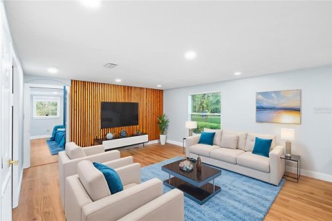 House in Land O' Lakes, Florida 3 bedrooms, 140.47 sq.m. № 1898859 - photo 9