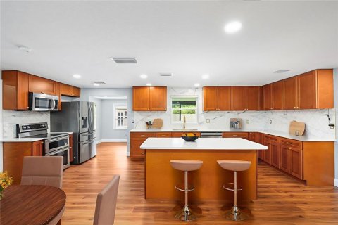House in Land O' Lakes, Florida 3 bedrooms, 140.47 sq.m. № 1898859 - photo 14