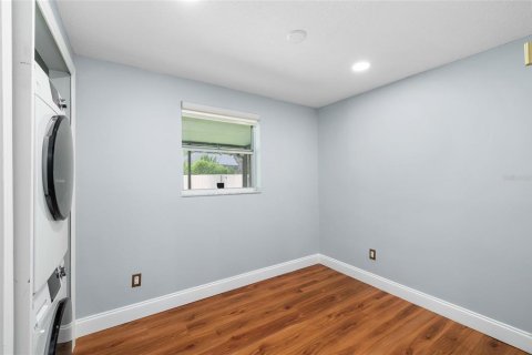 House in Land O' Lakes, Florida 3 bedrooms, 140.47 sq.m. № 1898859 - photo 28
