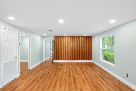 House in Land O' Lakes, Florida 3 bedrooms, 140.47 sq.m. № 1898859 - photo 11