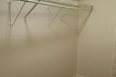 Condominio en alquiler en Coconut Creek, Florida, 2 dormitorios, 91.23 m2 № 1957557 - foto 9