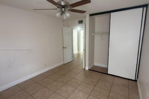 Condominio en alquiler en Coconut Creek, Florida, 2 dormitorios, 91.23 m2 № 1957557 - foto 11