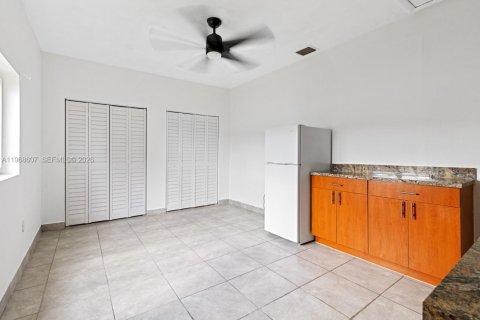 Immobilier commercial à louer à Miami, Floride: 1 chambre, 55.74 m2 № 2031615 - photo 4