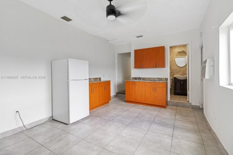 Immobilier commercial à louer à Miami, Floride: 1 chambre, 55.74 m2 № 2031615 - photo 5