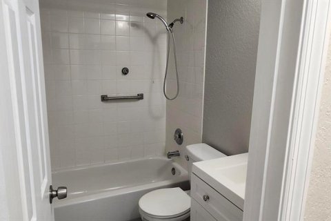 Villa ou maison à vendre à New Port Richey, Floride: 2 chambres, 67.08 m2 № 2204543 - photo 11