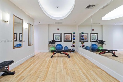 Condo in Hollywood, Florida, 2 bedrooms  № 1889561 - photo 29