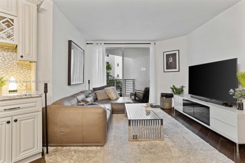 Condo in Hollywood, Florida, 2 bedrooms  № 1889561 - photo 2