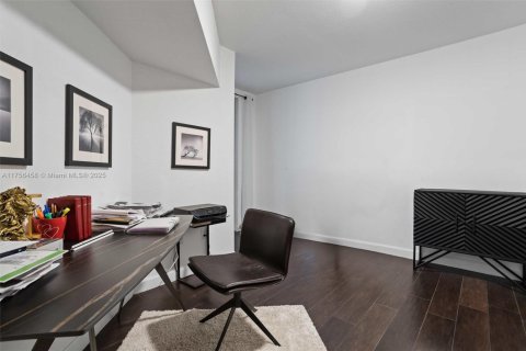 Condo in Hollywood, Florida, 2 bedrooms  № 1889561 - photo 15