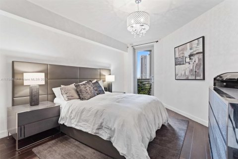 Condo in Hollywood, Florida, 2 bedrooms  № 1889561 - photo 11