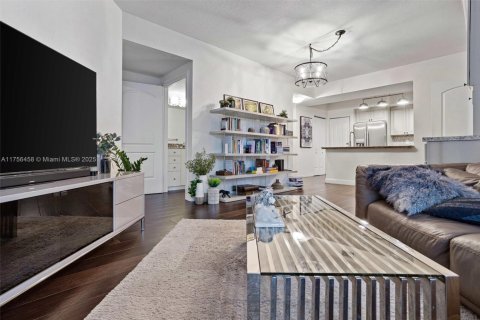 Condo in Hollywood, Florida, 2 bedrooms  № 1889561 - photo 4