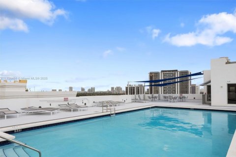 Condo in Hollywood, Florida, 2 bedrooms  № 1889561 - photo 21