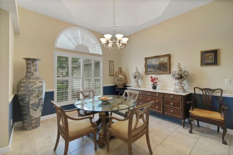 House in Mount Dora, Florida 3 bedrooms, 281.31 sq.m. № 1916217 - photo 15