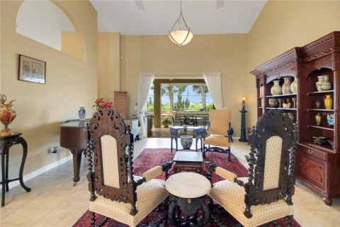 House in Mount Dora, Florida 3 bedrooms, 281.31 sq.m. № 1916217 - photo 7