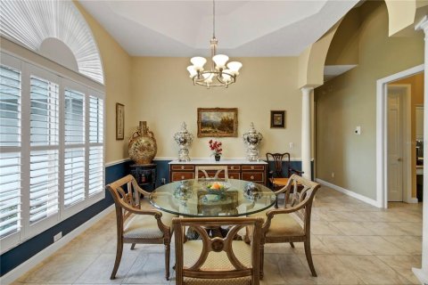 House in Mount Dora, Florida 3 bedrooms, 281.31 sq.m. № 1916217 - photo 18