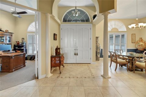 House in Mount Dora, Florida 3 bedrooms, 281.31 sq.m. № 1916217 - photo 3