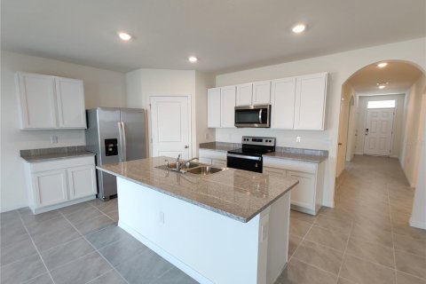 House in Wesley Chapel, Florida 4 bedrooms, 171.5 sq.m. № 1846370 - photo 4