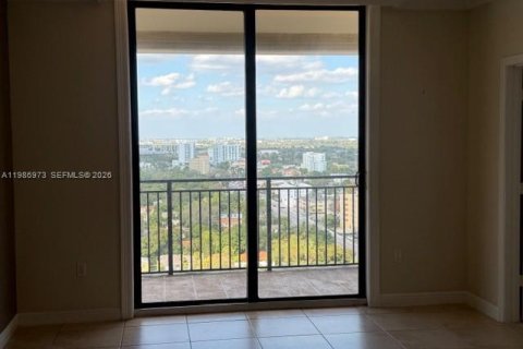 Condo in Coral Gables, Florida, 2 bedrooms № 2089530 - photo 6