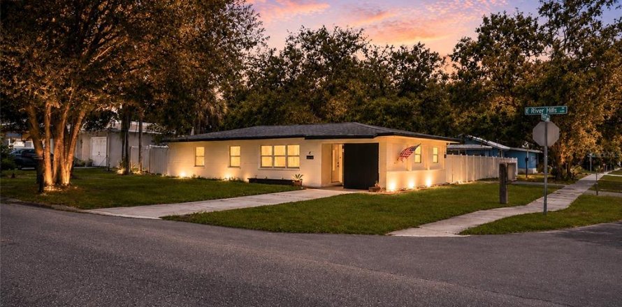 Casa en Tampa, Florida 4 dormitorios, 166.57 m2 № 2210136