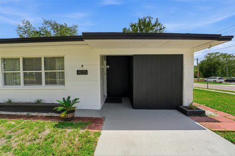 Casa en venta en Tampa, Florida, 4 dormitorios, 166.57 m2 № 2210136 - foto 5