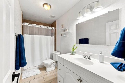 Casa en venta en Tampa, Florida, 4 dormitorios, 166.57 m2 № 2210136 - foto 23