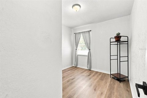 Casa en venta en Tampa, Florida, 4 dormitorios, 166.57 m2 № 2210136 - foto 25