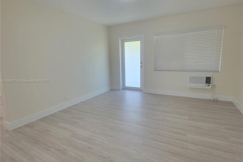 Apartamento en alquiler en Miami Beach, Florida, 1 dormitorio, 74.32 m2 № 1979298 - foto 5