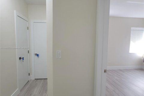Apartamento en alquiler en Miami Beach, Florida, 1 dormitorio, 74.32 m2 № 1979298 - foto 6